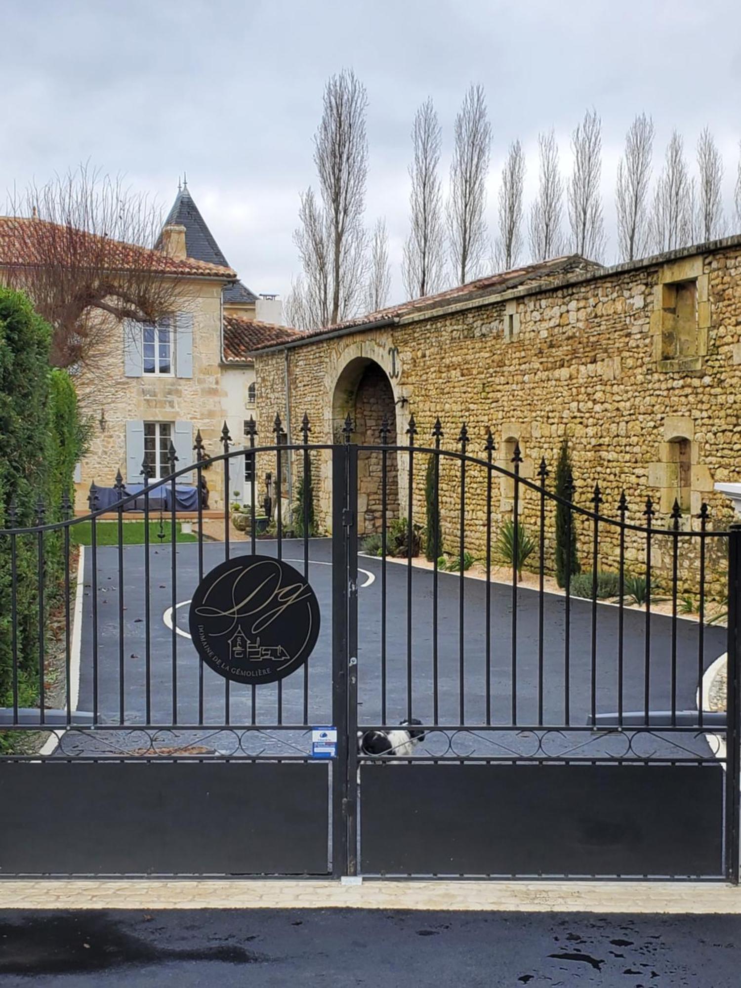 Domaine De La Gemoliere Bed and Breakfast Gémozac Exteriör bild
