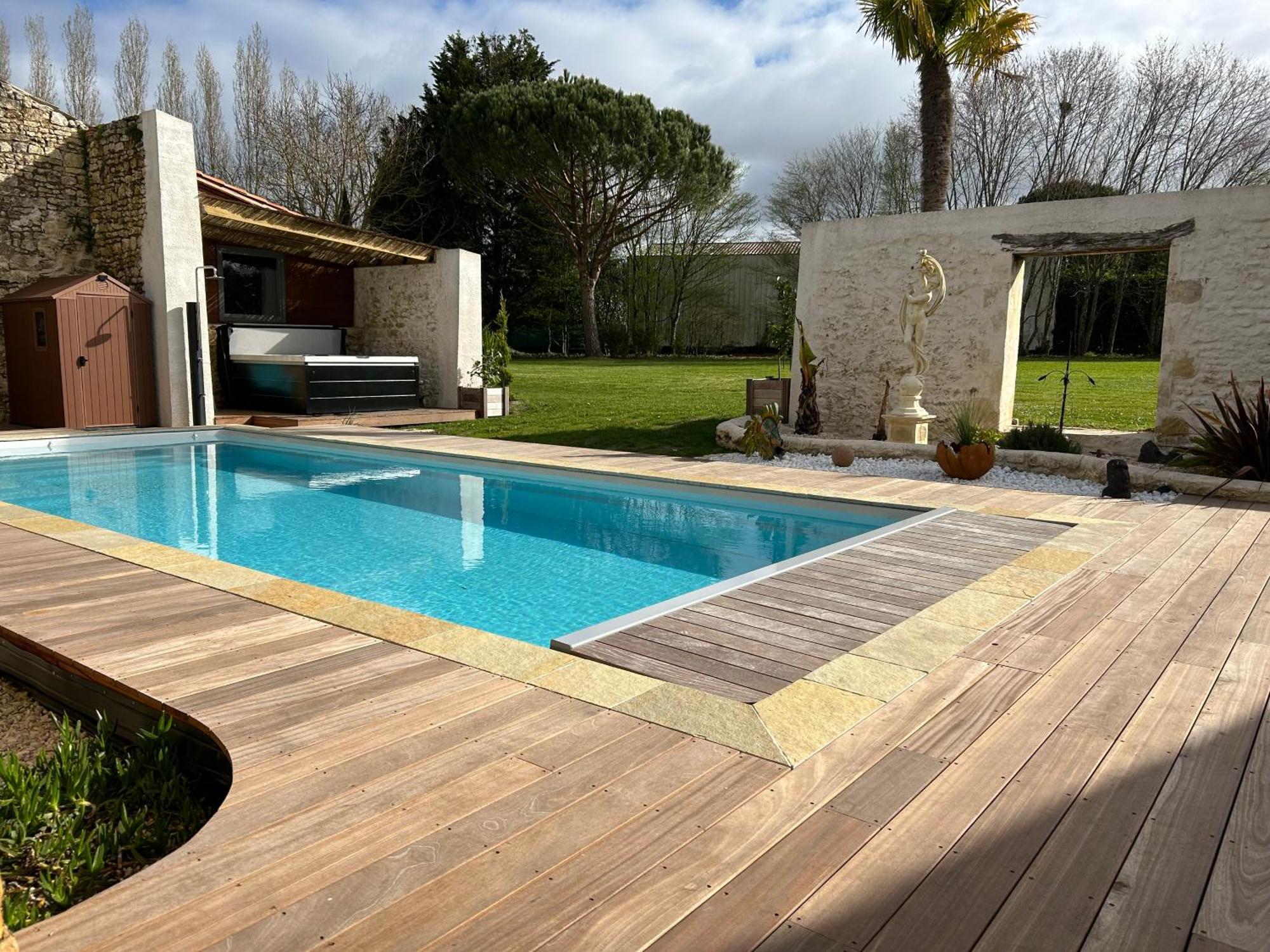 Domaine De La Gemoliere Bed and Breakfast Gémozac Exteriör bild