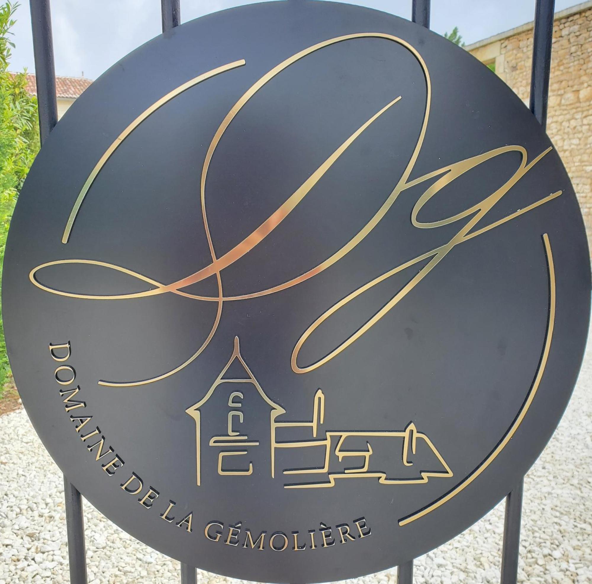 Domaine De La Gemoliere Bed and Breakfast Gémozac Exteriör bild